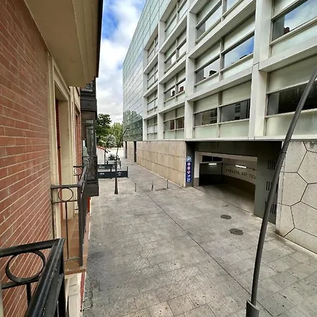 Atuaire San Pablo Rozando El Museo De La Evolución Humana Parking Incluido