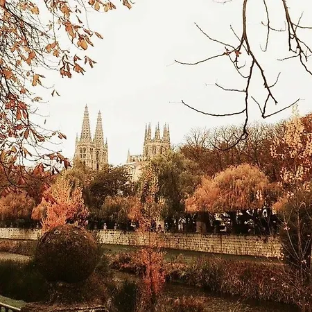 Atuaire San Pablo Rozando El Museo De La Evolucion Humana Parking Incluido Burgo