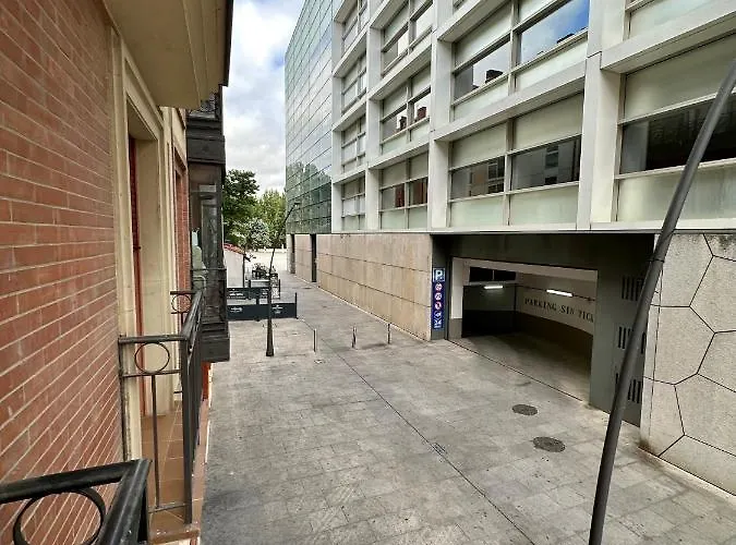 Atuaire San Pablo Rozando El Museo De La Evolucion Humana Parking Incluido