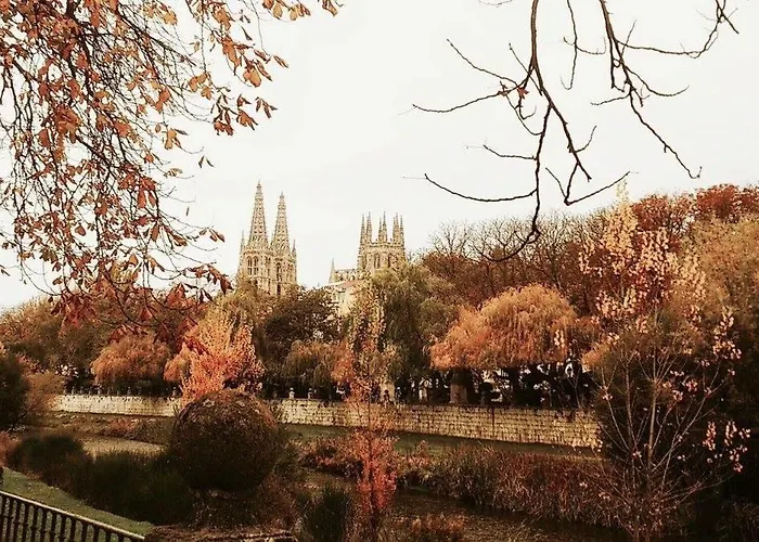 Atuaire San Pablo Rozando El Museo De La Evolucion Humana Parking Incluido Burgo
